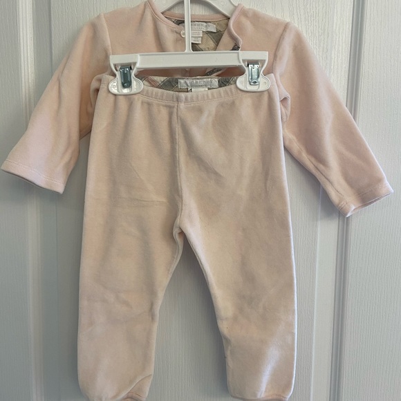 Burberry 2 piece outfit size 18months - Picture 3 of 3